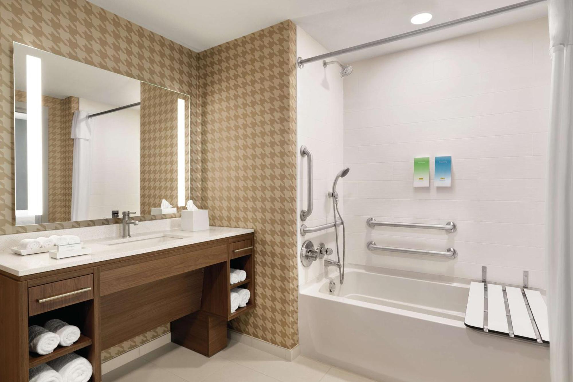 Home2 Suites By Hilton Lancaster Rohrerstown Екстериор снимка